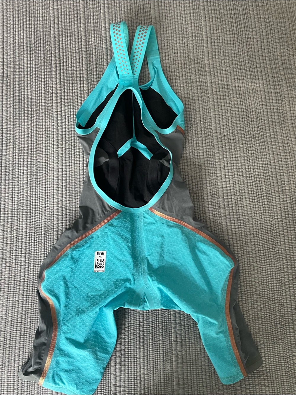 Speedo Turquoise and Gray size 18 intent